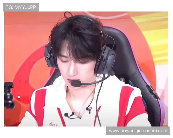 严浩翔足球球星身份揭秘 你不知道的他的场上风采与成就 严浩翔足球球星身份揭秘 你不知道的他的场上风采与成就