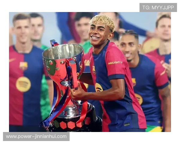 足球天才扣技再现赛场 引领新时代球员突破与挑战