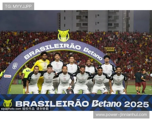 足球巨星汇聚绿茵场展现巅峰对决引爆全球球迷热情