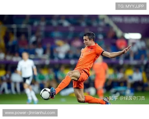 追踪世界足球球星成长历程与辉煌瞬间全面解读绿茵传奇故事